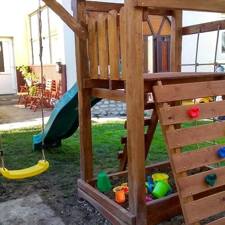 Czako Vendeghaz Rekreacios Pihenohaza 3*