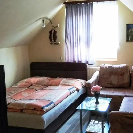 Πανσιόν Czako Vendeghaz Es Nyaraloudvar Szilvásvárad